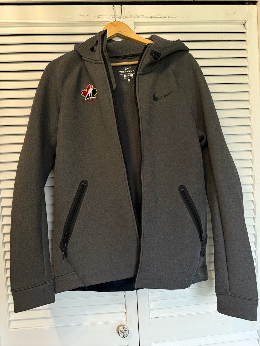 Nike Men’s Dark Gray Therma-FIT Hooded Jacket with Canada Hockey Patch